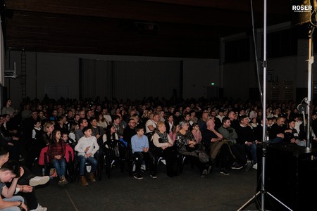 Veliki koncert Glasbene šole Rošer navdušil polno dvorano v Kotljah